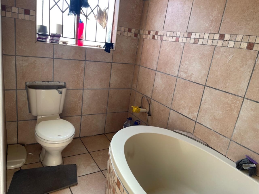 2 Bedroom Property for Sale in Tlhabane West North West